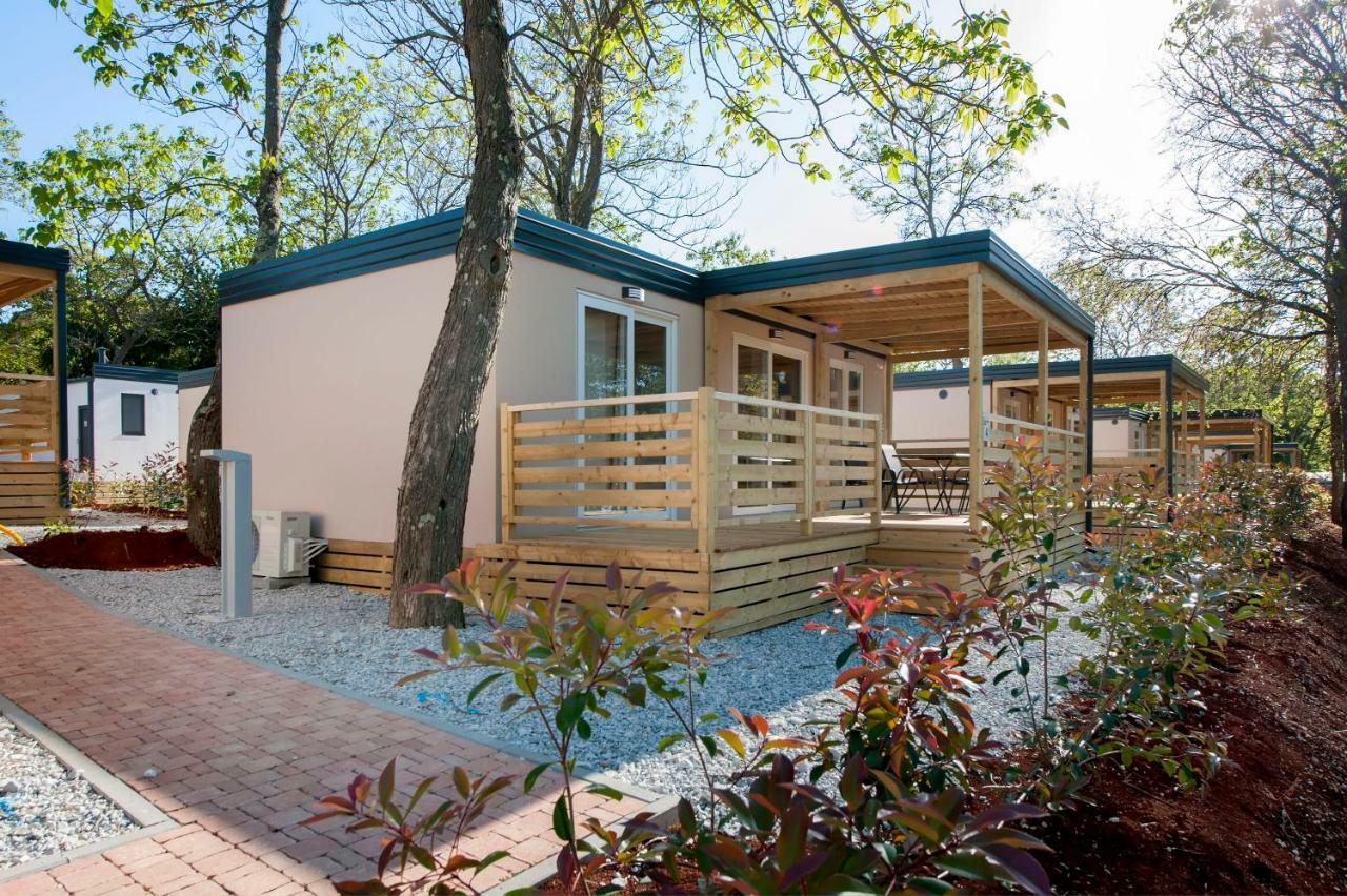 Eurocamp Mobile Homes At Campsite Puntica Фунтана Экстерьер фото
