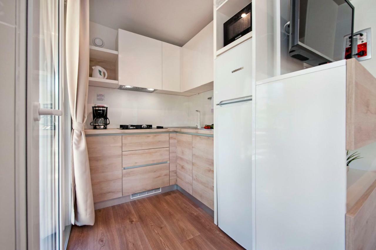 Eurocamp Mobile Homes At Campsite Puntica Фунтана Экстерьер фото
